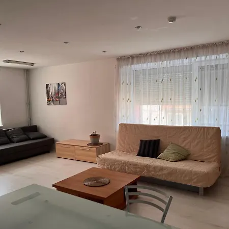 Studio Flat In Center كلابيدا