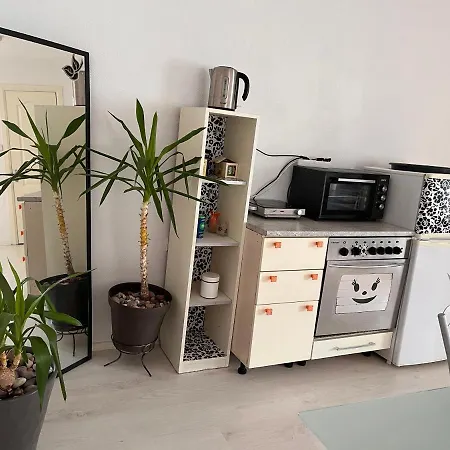 شقة Studio Flat In Center كلابيدا